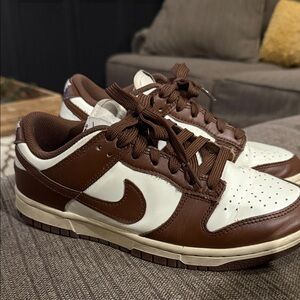 Nike Men's Chocolate Brown and Cream dunks
